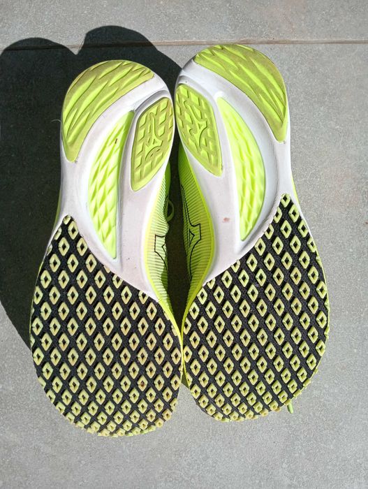Mizuno Wave Duel 3 — tamanho 44 — apenas 39 km - 60€ negociável