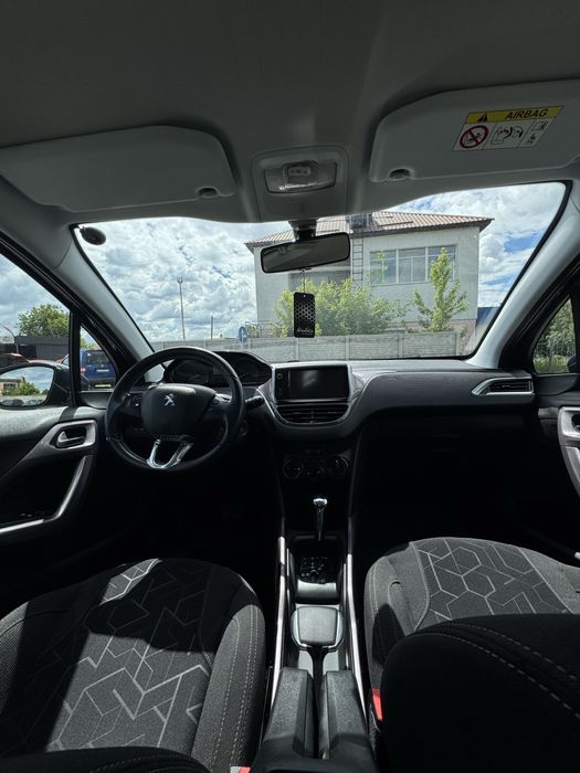 Peugeot 2008 2014 року