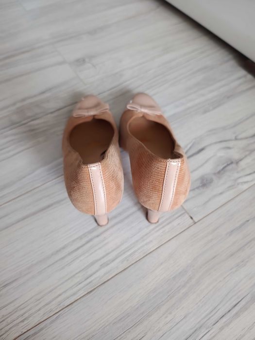 Buty na obcasie Lasocki