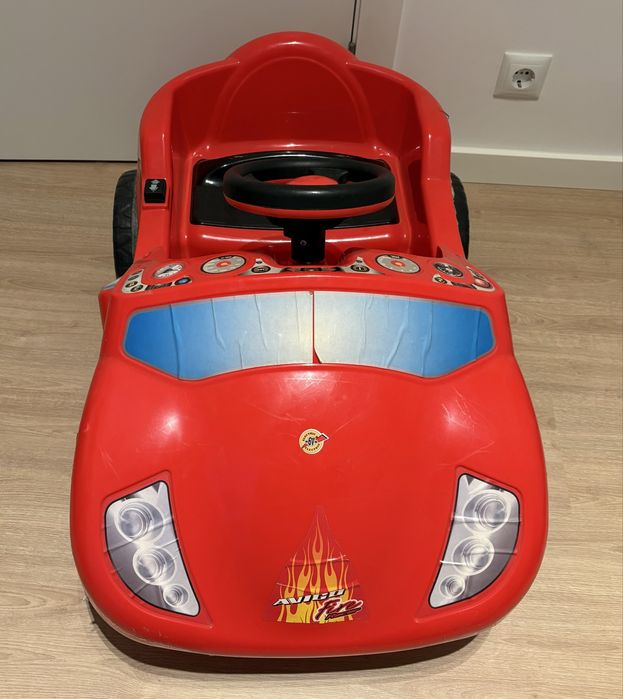 Carro elétrico de criança (usado)