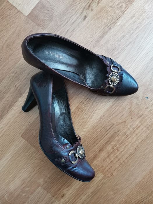 Кожаные туфли  фирменные