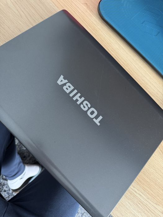Laptop  toshiba sprawny