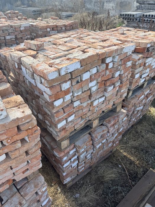 Плиты перекрытия, дорожные плиты, фундаментные блоки,заборные плиты,