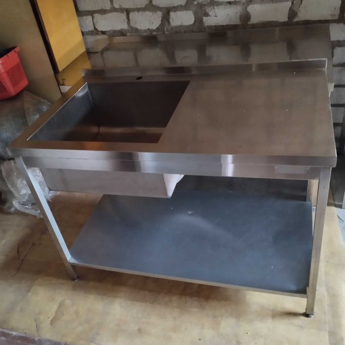 Стол производственный с мойкой  из нержавейки