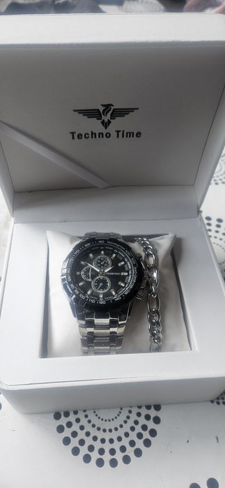 Relógio e pulseira