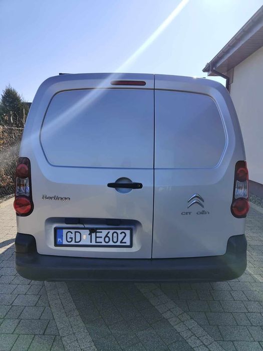 Wynajem Citroen Berlingo long wypożyczalnia