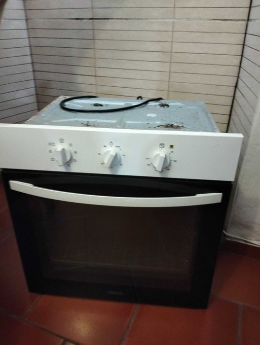 Forno elétrico Zanussi