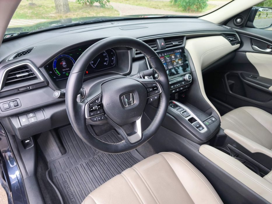 Продам Honda Insight  Touring 2020