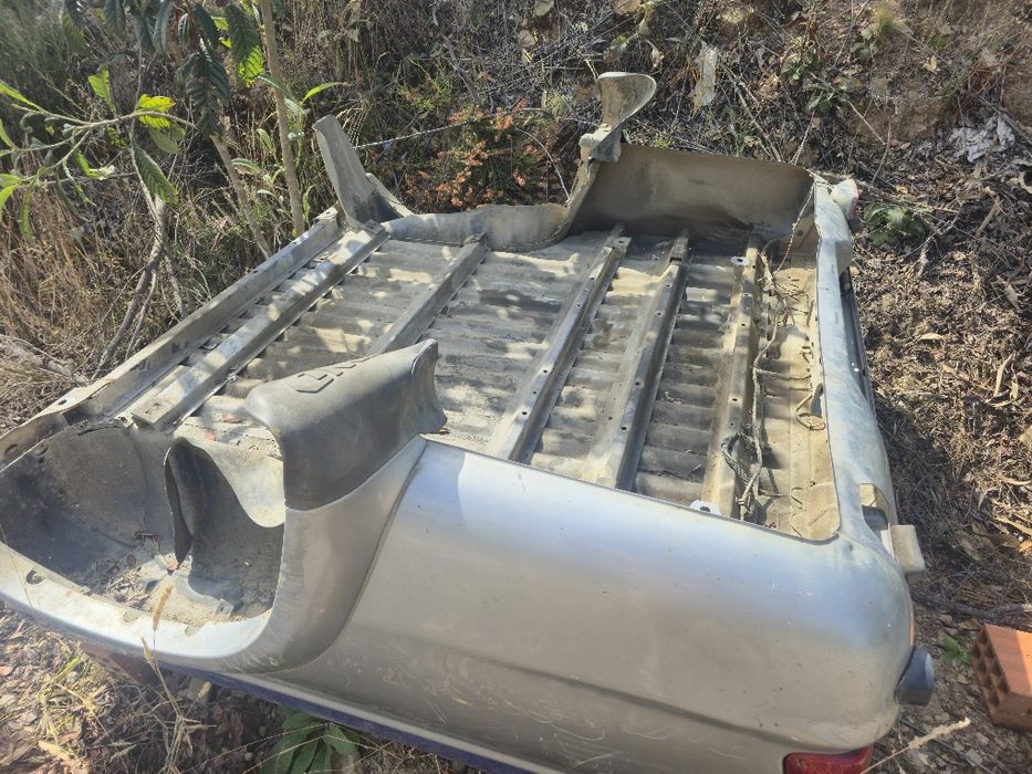 Carroçaria metálica para L200 de 99