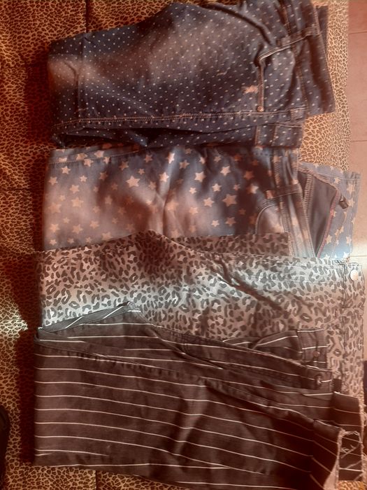 Calcas de ganga novas  com varios padrões