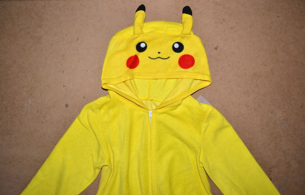 36^ H&M Pokemon Pikachu strój przebranie piżama 9/10 Lat_136/140 cm