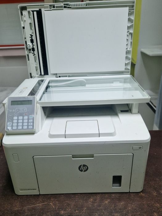 Impressora HP LaserJet Pro MFP M148fdw.