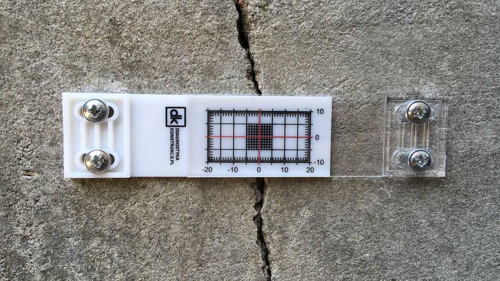 Rysomierz, wskaźnik rozwarcia rys, szczelinomierz, plomba