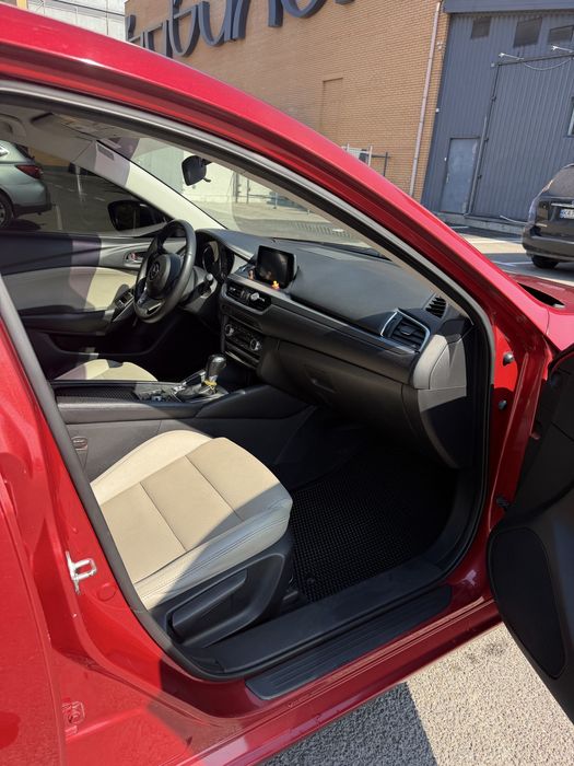 Mazda 6 2015 год