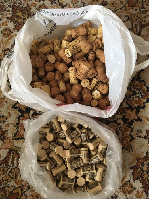 Корковые пробки ...