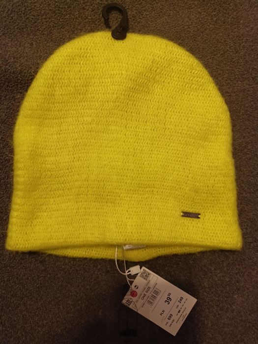 Czapka damska Mohito