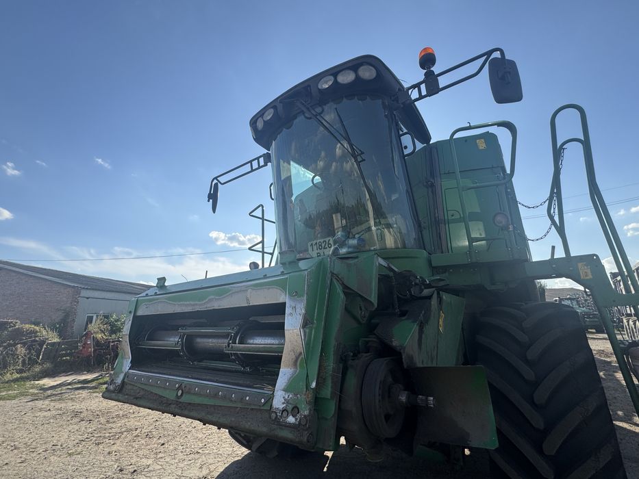 Комбайн John Deere W650