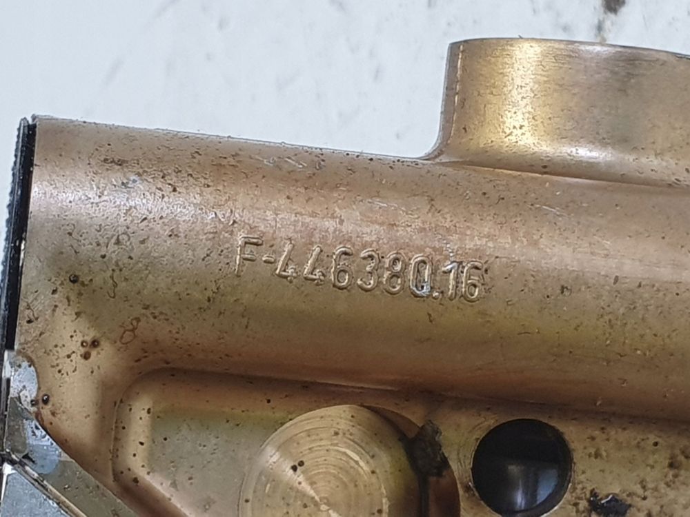 alt