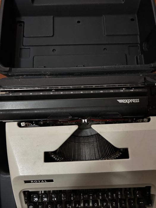 Máquina de escrever antiga