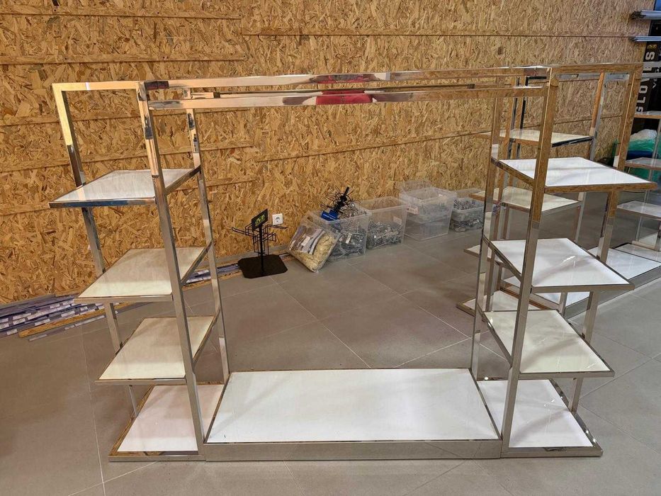 Expositores Roupa Loja