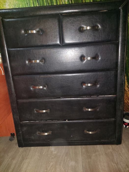 Camiseiro almofadado