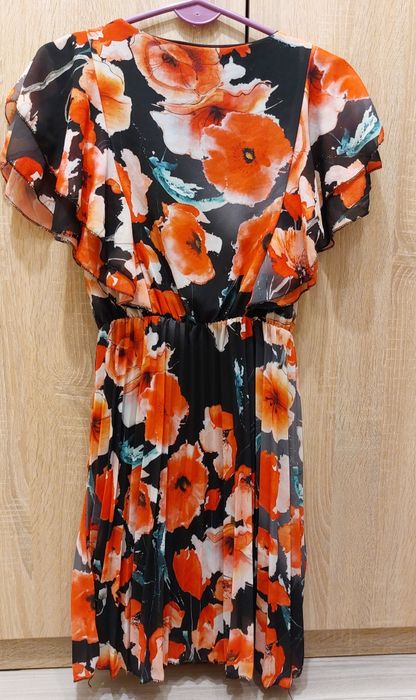 Sukienka plisowana w maki