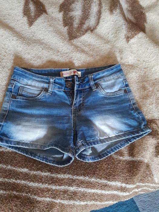 Джинсовые шорты женские розмер (s)