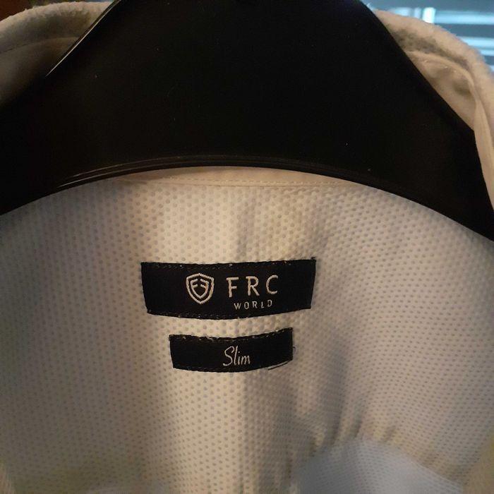 4 Camisas Salsa e outras(valor total)