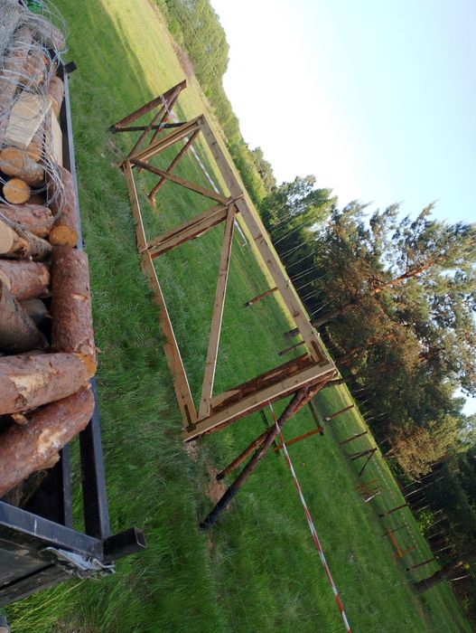 ogrodzenia z siatka leśna  tymczasowe. Posiadam również kołki