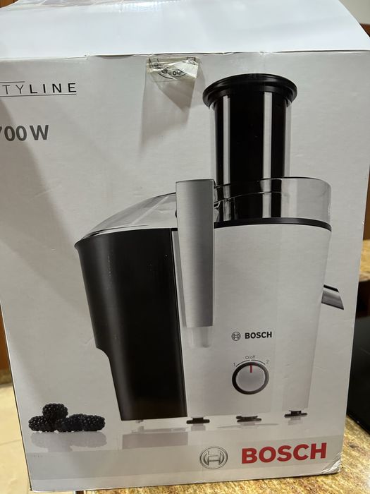 Máquina de fazer sumos/ Centrifugadora Bosch