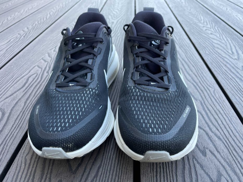 Buty Nike Vomero 18 Męskie Czarno-Białe r. 42
