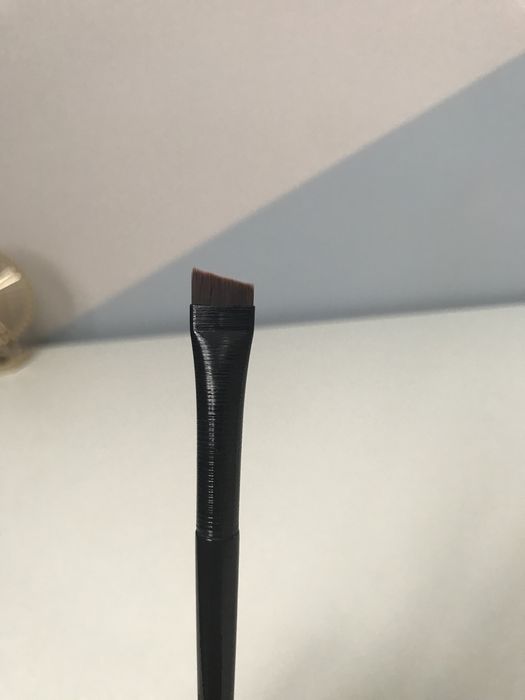 Щіточка для брів