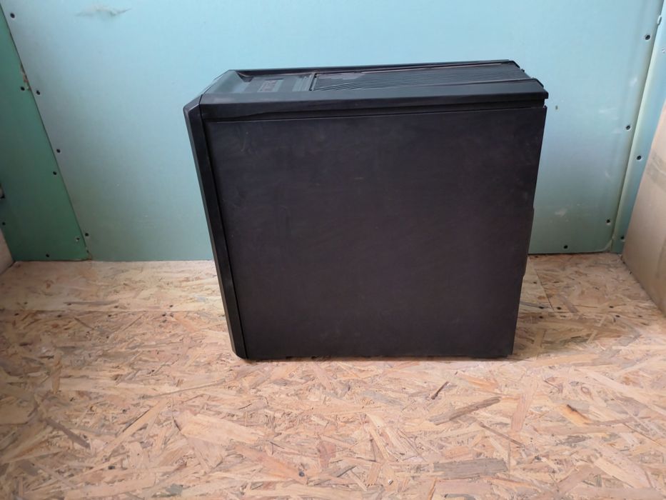 Продам компьютерный корпус фирмы  ZALMAN