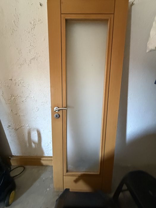 Porta interior de madeira com vidro + aro