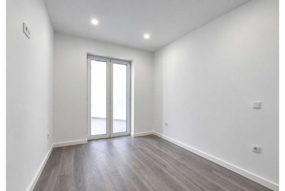 Apartamento T2 à venda na Rua Jardim de São Bernardo, Setúbal