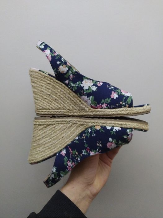 T&R 38 sandały damskie koturny