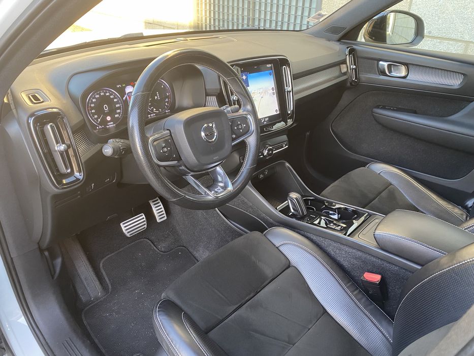 Volvo XC40 D4 R-Design AWD 190Cv