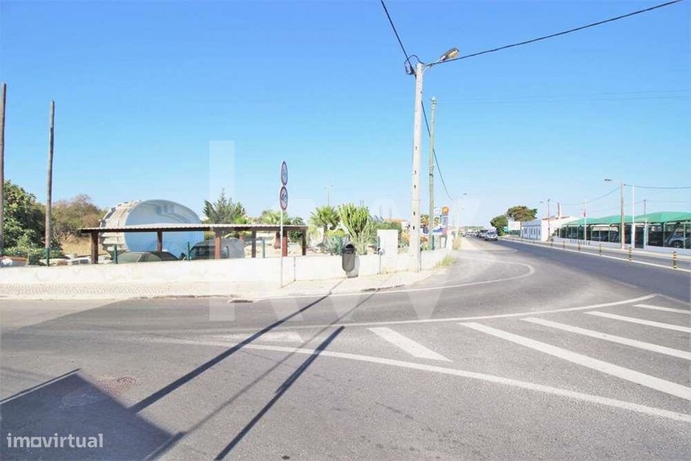 Excelente oportunidade de negócio na EN 125, Guia, Albufeira!