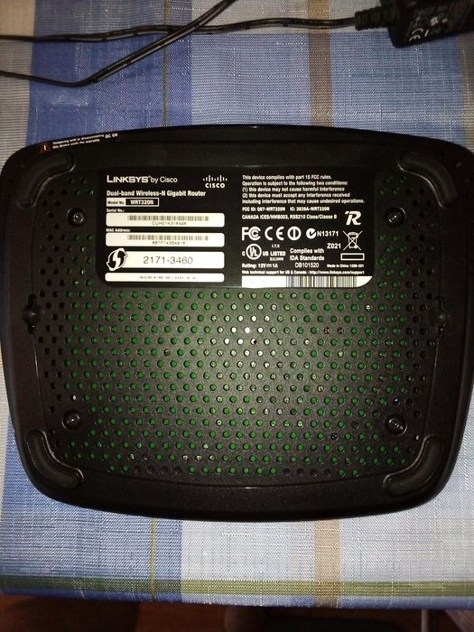 Роутер Linksys Cisco wrt320n