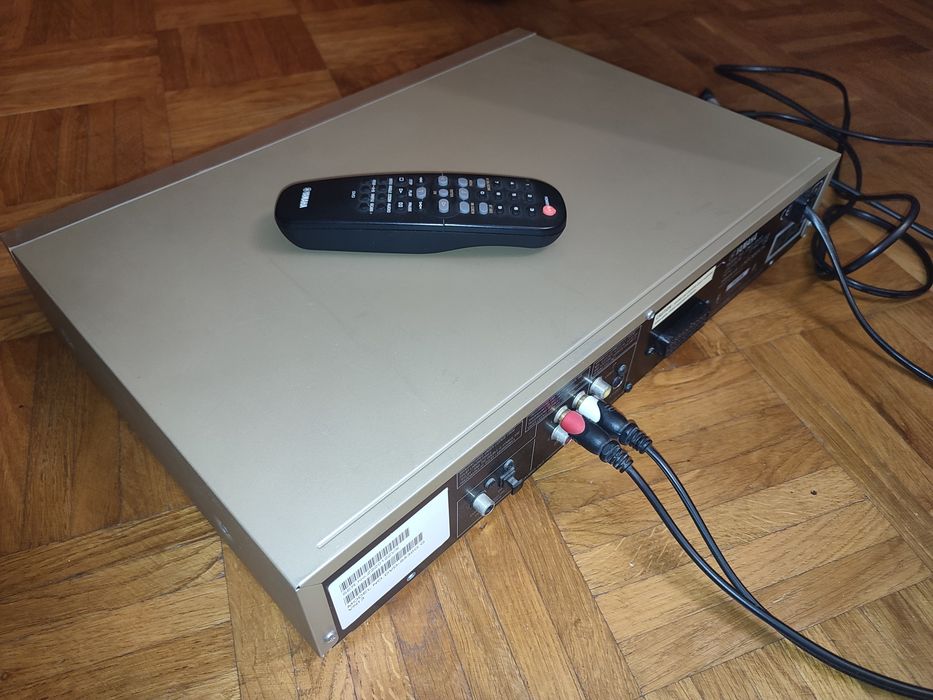 Odtwarzacz Yamaha DVD-S540