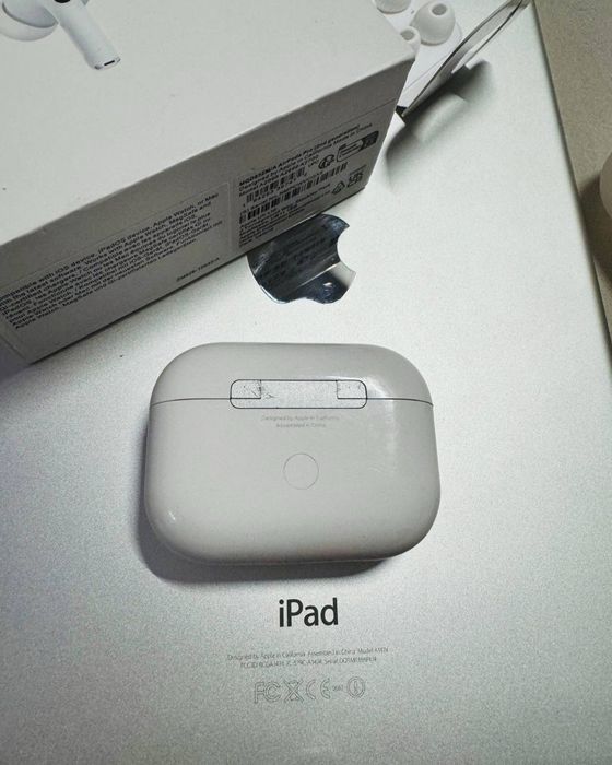 Кейс airpods оригинал