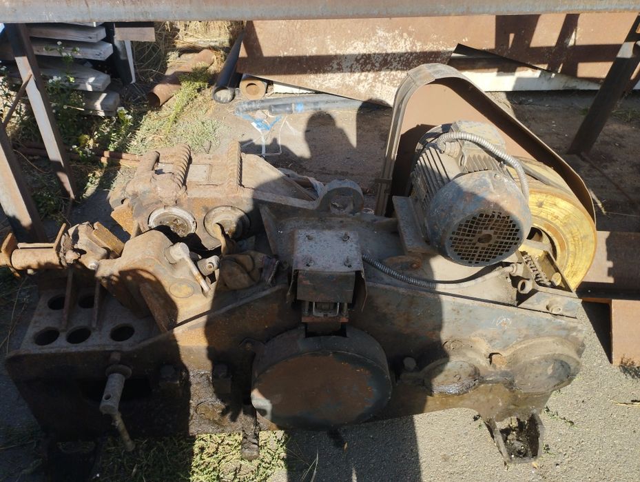 Верстат для різки арматури СМЖ-322Б