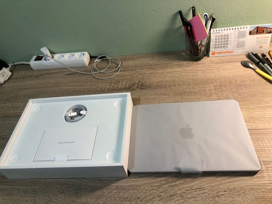 Mec Book Air Apple64584614712323122