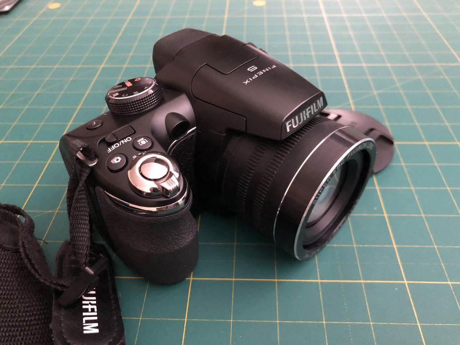 Fujifilm FinePix S4240