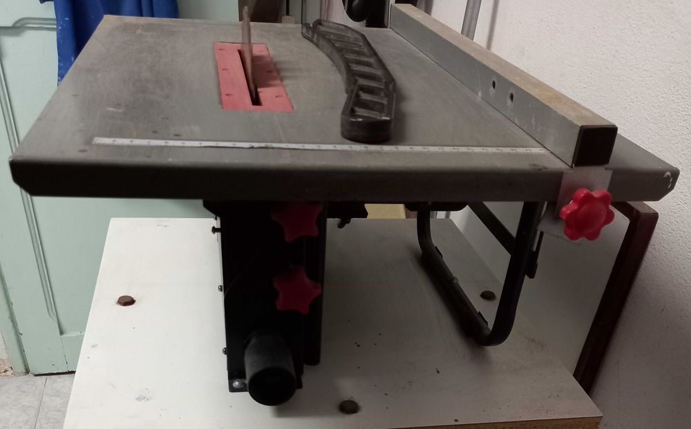 Serra de mesa Einhell TK 720/1