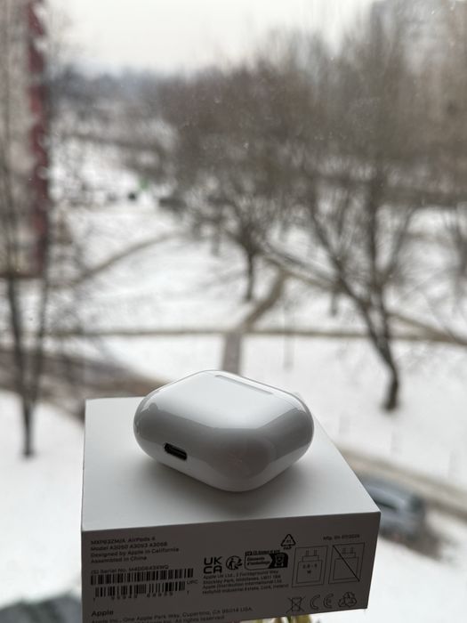 AirPods 4 - JAK NOWE!