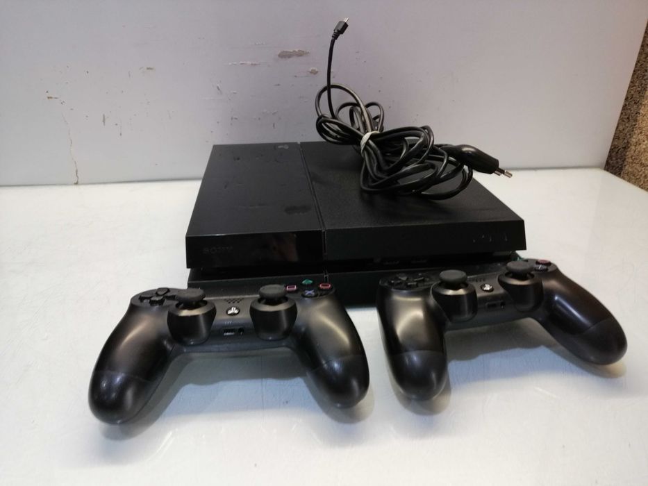 Sony Playstation 4+2 Pady 1 tb