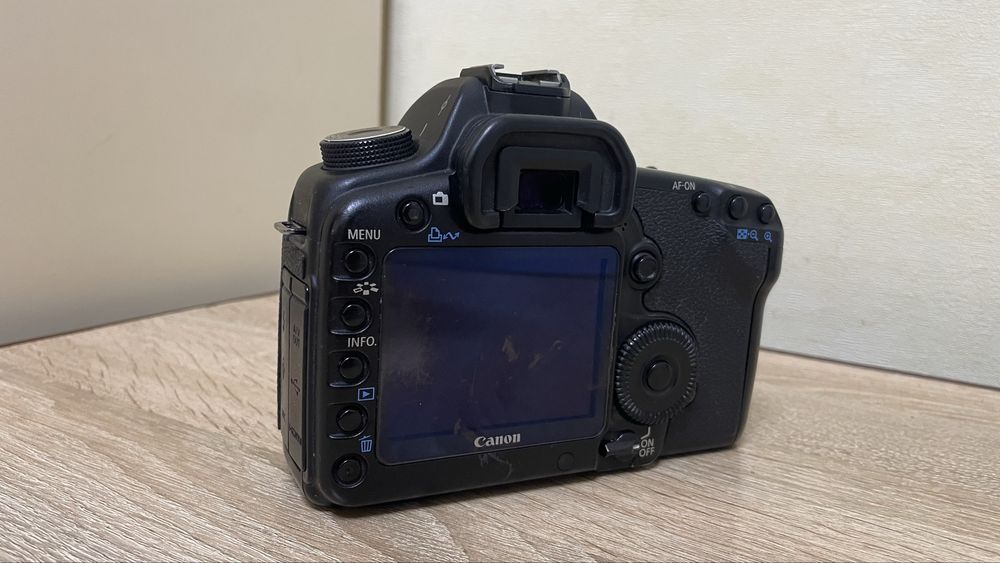 Canon 5D Mark II Body (під відновлення або запчастини)