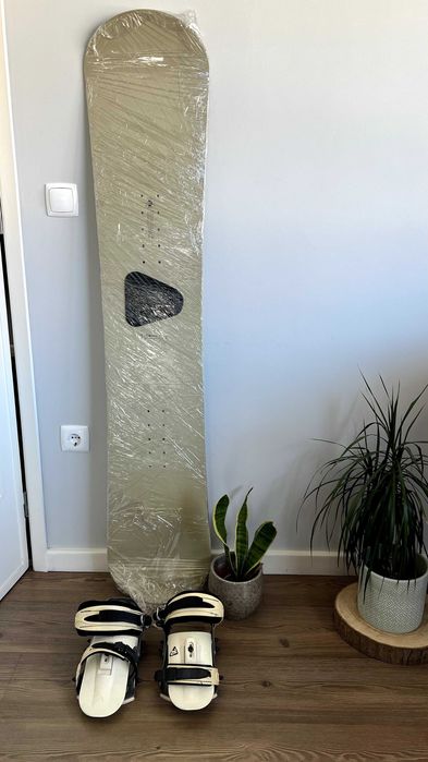 Prancha Snowboard TITANIC JoyRide 154cm + Fixações Russel