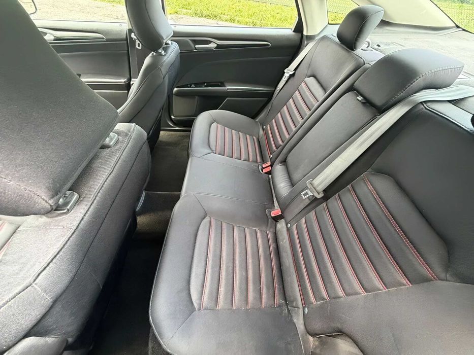 Ford Fusion      2015